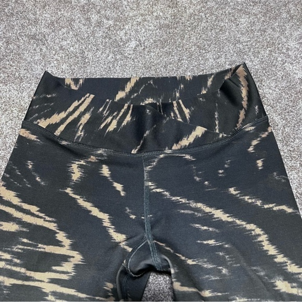 Mika Women’s yoga foot wrap dance leggings - Picture 5 of 7